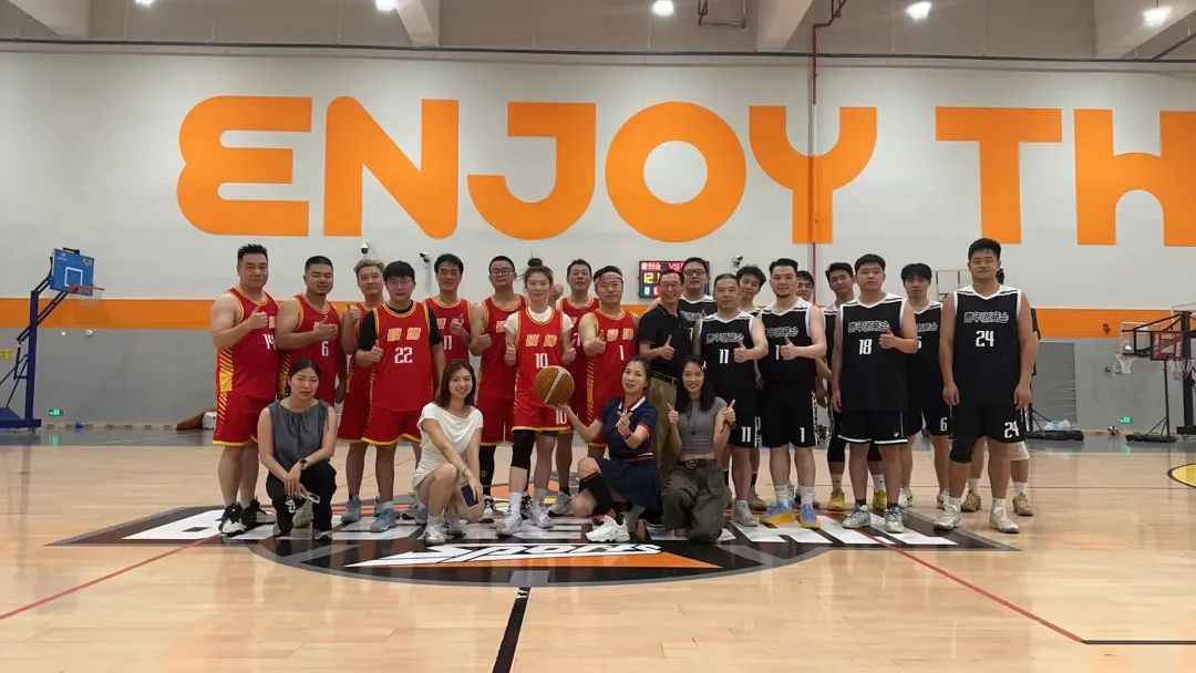 青创会VS硕博会“青硕同行·跃动蓝途”篮球友谊赛圆满落幕